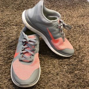 Reserved for jchassel. Nike Free 4.0 size 9.5